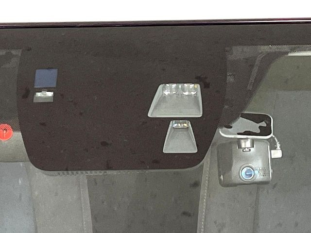 �y�X�}�[�g�V�e�B�u���[�L�T�|�[�g�z�ᑬ���s���ɑO���̎ԗ�����F�����A�Փ˂������Ȏ��͌x��ƃu���[�L�ŏՓˉ���Ɣ�Q�y�����A�V�X�g�B�����S�Ƀh���C�u�����y���݂��������܂��B