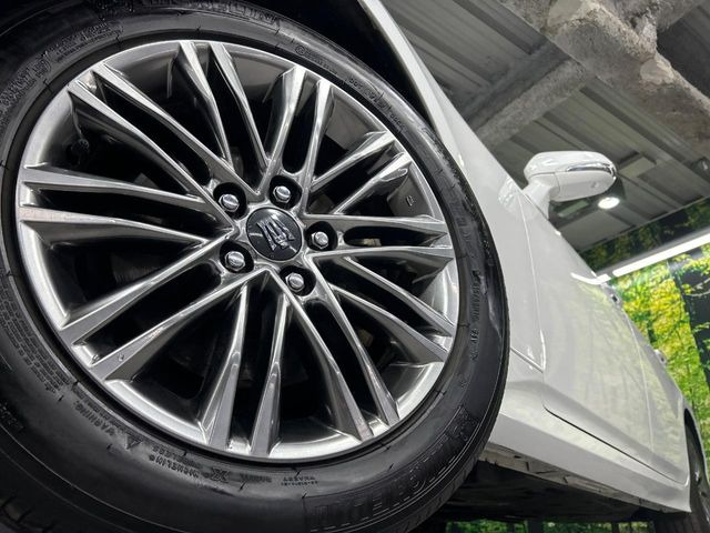 �y����17�C���`�A���~�z�C�[���z�O�ςɃ}�b�`���������A���~�z�C�[���𑕒����Ă���܂��B�e��ЊO�A���~�z�C�[����A�X�^�b�h���X�^�C�����戵�����Ă���܂��B���񂲑��k����������