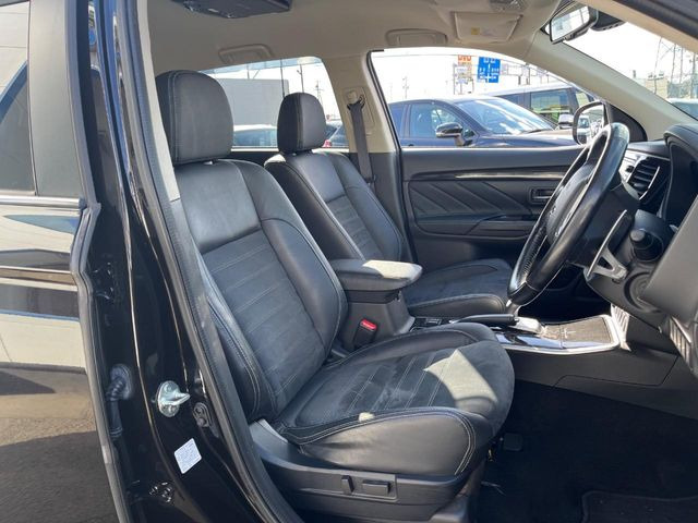 �y�n�[�t���U�[�V�[�g�z�������ƍ���S�n�𗼗������l�C�̃V�[�g���w�ʁE���ʂ̃t�@�u���b�N�f�ނ́A�ʋC���̗ǂ��⊊��ɂ����ɗD��Ă��܂��B�C���╞���ɍ��E���ꂸ���K�ɂ���肢�������܂��B