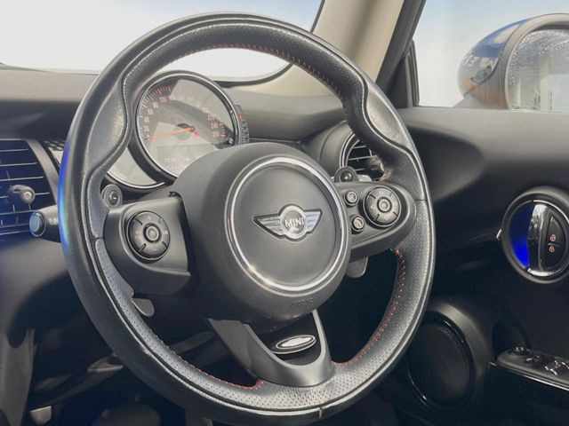 ���n���h�����̃X�������Ȃ��A���ꂢ�ȏ�Ԃ��ێ����Ă���܂��B�e�X�C�b�`���̓�����m�F�ς݂ł��B