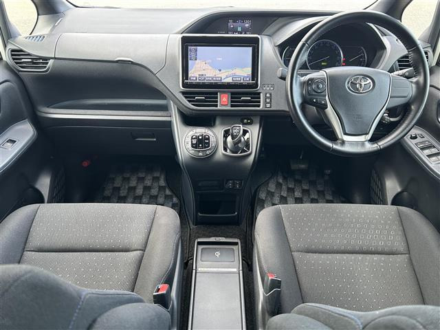 ヴォクシー1.8 ハイブリッド V