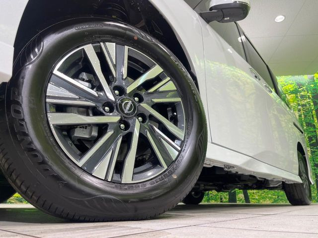 �y�����I�v�V����16�C���`�A���~�z�C�[���z�����I�v�V�����z�C�[���𑕒��B���s���\�̌���ɉ����A�O�ς����X�^�C���b�V���ɂȂ��Ă��܂��B