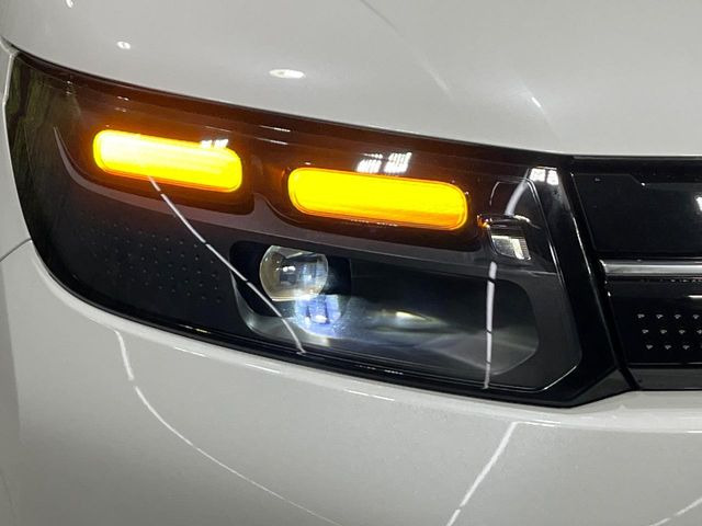 �yLED�w�b�h���C�g�z���V����ԑ��s�����ǍD�Ȏ��E���m�ۂ����S���ĉ^�]�ł��鍂�P�xLED�w�b�h���C�g�𑕔�!�_�����x�������A����d�͂��}�����Ă��܂��B