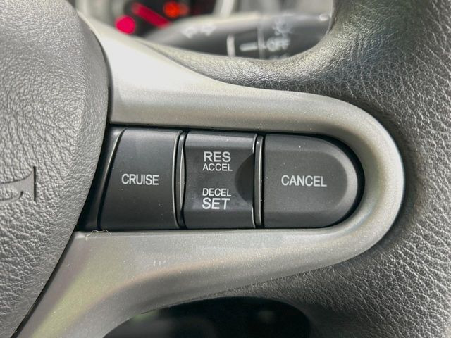 �y�N���[�Y�R���g���[���z�������H�����N���N���s�B�A�N�Z���𗣂��Ă���葬�x�ő��s���ł��A�������^�]���̕��S���y��!�����E�������ȒP�ȃX�C�b�`����Œ����ł��܂��B