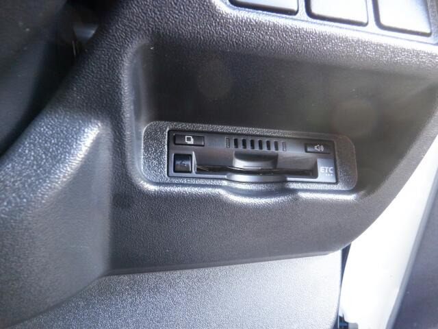 ETC利用で高速料金割引!料金所渋滞を解消しアイドリング時に発生する排気ガスも減らせCO2削減にも貢献!環境のみならずおサイフにも優しいですね♪