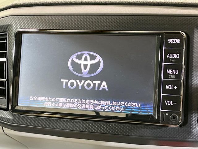 �y�����i�r�z�l�C�̏����i�r�𑕔����Ă���܂��B�i�r�̎g���₷���͂������A�I�[�f�B�I�@�\���[��!�L�����v�◷�s�͂������A�ʋ΂┃�����ȂǕ��i�̃h���C�u���y�����Ȃ�͂���