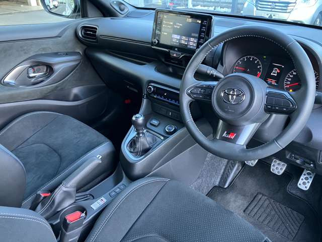 ���Ӓ菑�t���ň��S����O�ҋ@��(JAAA���{�����ԊӒ苦��)�̃v���Ӓ�m�ɂ���Ď��q��Ԃׂ̍��ȕ����܂ŊӒ���s�Ȃ��Ă��܂�!���ÎԂ̕s��������������S�ł��܂���!