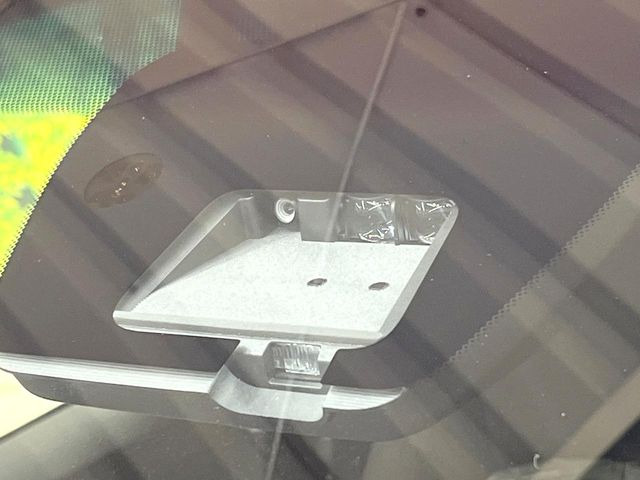 �y�O�He-Assist�z���s���ɑO���̎ԗ�����F�����A�Փ˂������Ȏ��͌x��ƃu���[�L�ŏՓˉ���Ɣ�Q�y�����A�V�X�g�B�����S�Ƀh���C�u�����y���݂��������܂��B