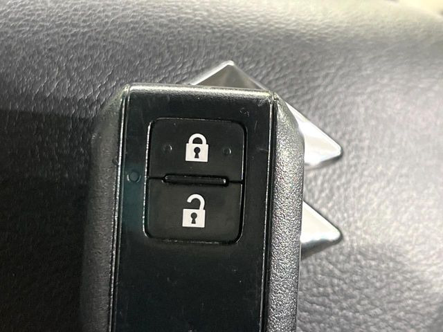 �y�L�[���X�X�^�[�g�V�X�e���z�J�o����|�P�b�g�ɓ��ꂽ�܂܂ł��h�A�̎{���E�������\�ȃX�}�[�g�L�[�𑕔��B�G���W���̃I���E�I�t�����J�M�����o���K�v����������Ƃ��Ă��֗��ł���