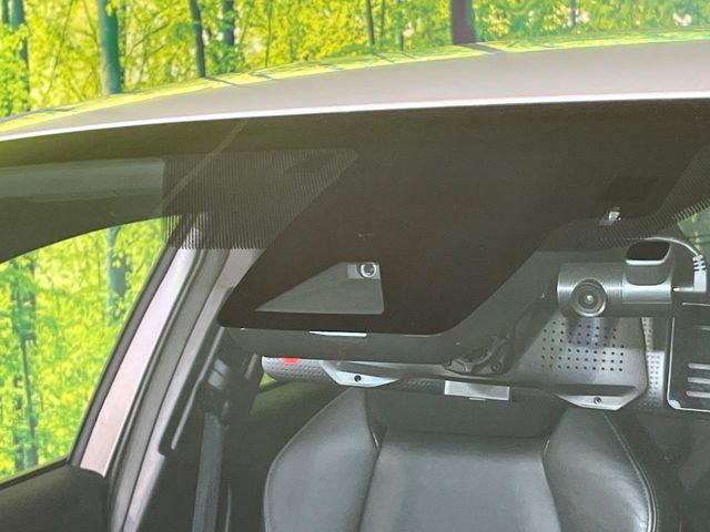 �y�g���^�Z�[�t�e�B�Z���X�z���s���ɑO���̎ԗ�����F�����A�Փ˂������Ȏ��͌x��ƃu���[�L�ŏՓˉ���Ɣ�Q�y�����A�V�X�g�B�����S�Ƀh���C�u�����y���݂��������܂��B