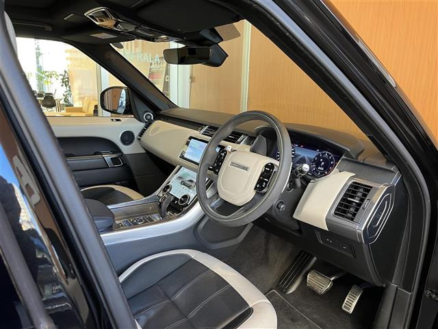 レンジローバースポーツHST 4WD