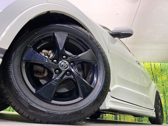 �y����17�C���`�A���~�z�C�[���z�O�ςɃ}�b�`���������A���~�z�C�[���𑕒����Ă���܂��B�e��ЊO�A���~�z�C�[����A�X�^�b�h���X�^�C�����戵�����Ă���܂��B���񂲑��k����������