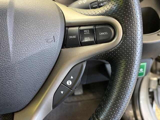 �y�N���[�Y�R���g���[���z�������H�����N���N���s�B�A�N�Z���𗣂��Ă���葬�x�ő��s���ł��A�������^�]���̕��S���y��!�����E�������ȒP�ȃX�C�b�`����Œ����ł��܂��B