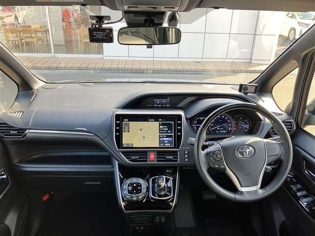 エスクァイアハイブリッド1.8 Gi