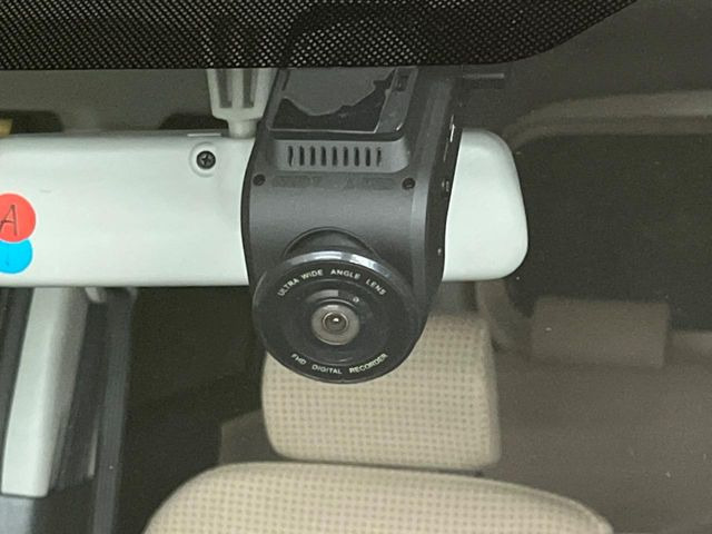 �y�h���C�u���R�[�_�[�z�h���C�u���R�[�_�[����!���s���͂������A������^�]�⎖�̂ɑ��������ہA�f���ŋL�^���A����̃��X�N�ɔ����܂��B���L�^�pSD�J�[�h�͂��q�l�����g�ł��������������K�v������܂��B