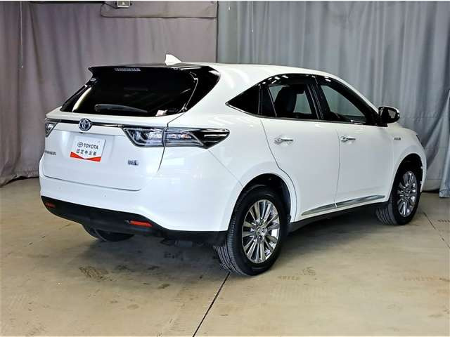 ハリアー2.5 ハイブリッド E-Four プレミアム アドバンスドパッケージ 4WD