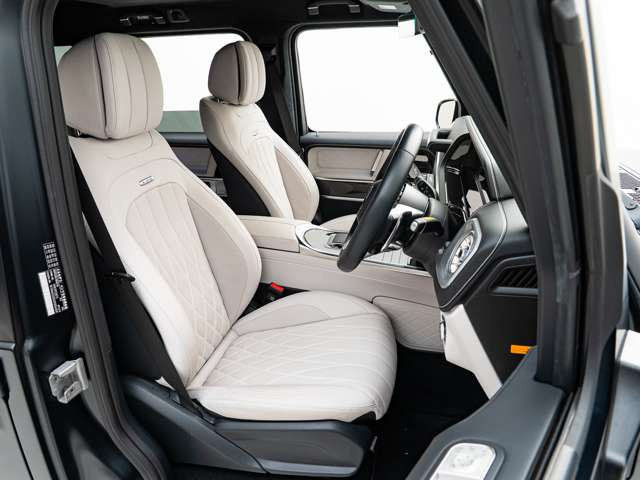 �y �J�X�^�}�C�Y �z��ȃJ���[�����O�͔������郉�b�s���O���������߁B�O��̃o���p�[�ƐF���������ăp���_�̂悤�ȃc�[�g��(�c�[�g�[��)�̎d�l�ɂ��Ă������ł���B�����k���҂����Ă���܂��B