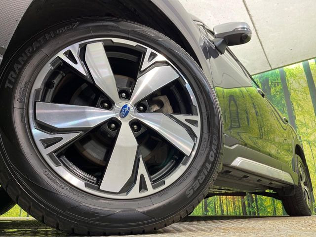 �y����18�C���`�A���~�z�C�[���z�O�ςɃ}�b�`���������A���~�z�C�[���𑕒����Ă���܂��B�e��ЊO�A���~�z�C�[����A�X�^�b�h���X�^�C�����戵�����Ă���܂��B���񂲑��k����������