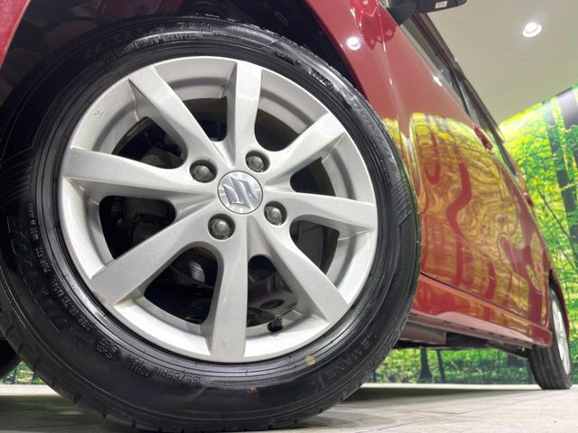 �y����14�C���`�A���~�z�C�[���z�O�ςɃ}�b�`���������A���~�z�C�[���𑕒����Ă���܂��B�e��ЊO�A���~�z�C�[����A�X�^�b�h���X�^�C�����戵�����Ă���܂��B���񂲑��k����������