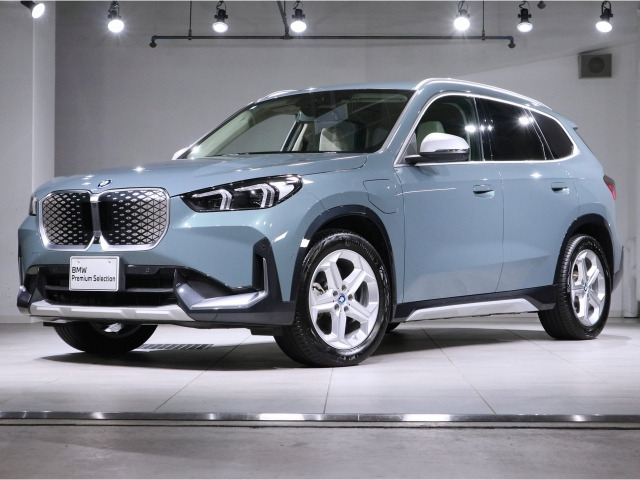 iX1xドライブ30 xライン 4WD