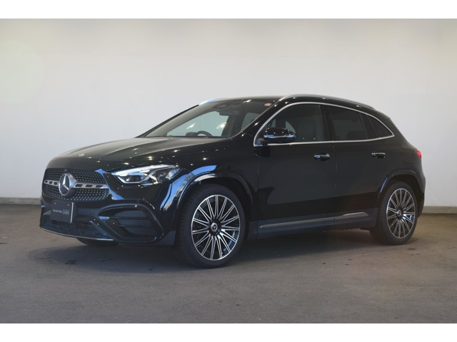 GLAクラスGLA200d 4マチック AMGラインパッケージ 4WD