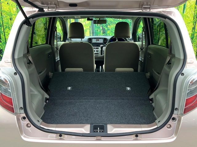 ���i�̂���������ʋ΁A���}���ɏ\���ȉ׎��X�y�[�X���m�ۂ��Ă���܂��B�Z�J���h�V�[�g��|���ƁA�傫�ȉו��̐ύڂ��\�ł���