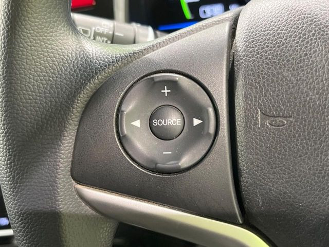 �y�X�e�A�����O�X�C�b�`�z�^�]���A�O������ڐ������炷���ƂȂ��A�I�[�f�B�I���̑��삪�\�ȕ֗��@�\!���S&���K�ȃh���C�u�����o���Ă���܂���