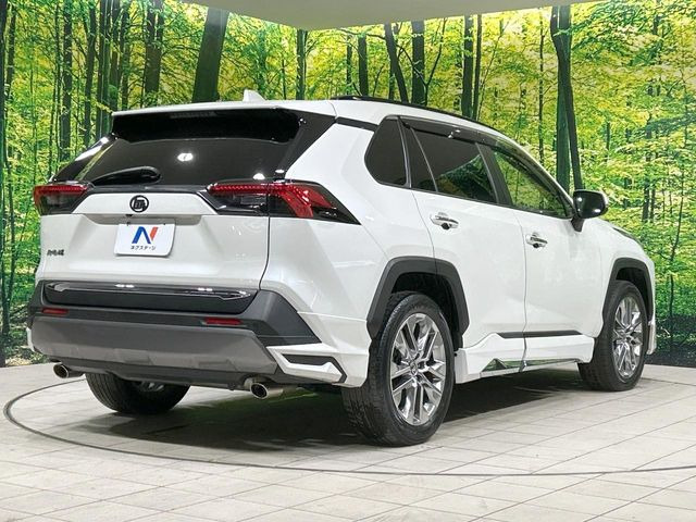 ☆全国のネクステージからお取り寄せが可能※!遠方の店舗に展示してあるクルマが気になる場合も、最寄りの店舗でご覧いただくことが可能です!是非私たちに要望をお聞かせください!※別途費用