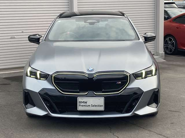 i5ツーリングM60 xドライブ 4WD