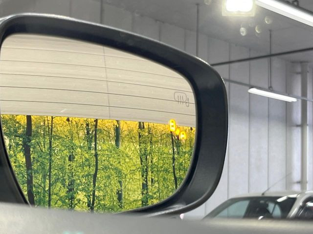 �y�u���C���h�X�|�b�g���j�^�[�z���s���A�h�A�~���[�̎��p�ɂȂ�₷���ӏ��Ɍ㑱�Ԃ��ڋ߂���ƃT�C�h�~���[�t�߂Ɍx����\���A�h���C�o�[�ɒ��ӊ��N�����Ă���܂��B