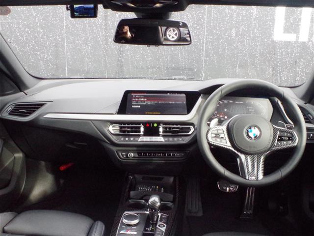 2シリーズグランクーペM235i xドライブ 4WD