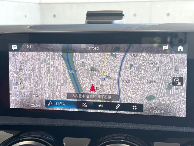 �������i�r:��̊��̂���i�r�́A����������ԓ������o���Ă���܂��BBluetooth�Đ��ȂǃI�[�f�B�I�@�\���[�����Ă���܂��̂ŁA�^�]�����y���߂܂���