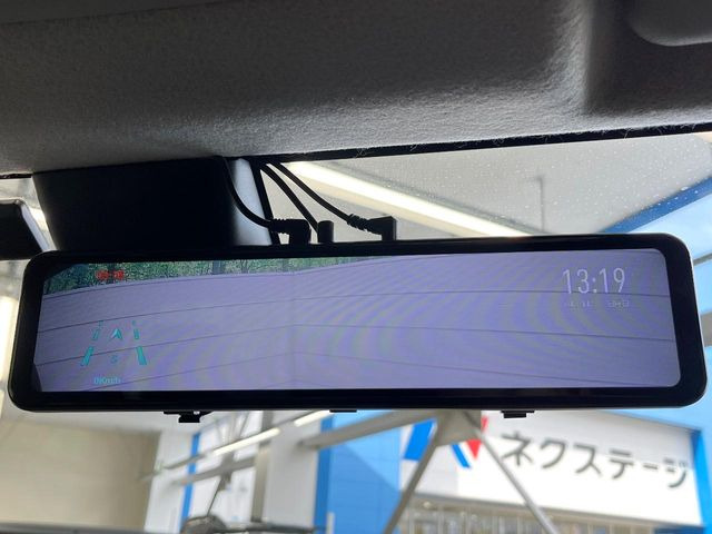 �y�f�W�^���C���i�[�~���[�z��Ȃ̑傫�ȉו��⓯��҂Ō�����m�F���Â炢���ł����S!�J�������B�e�����ԗ�����̉f�������[���~���[���ɕ\���B�N���A�Ȏ��E�ŏ󋵂̊m�F���\�ł�!