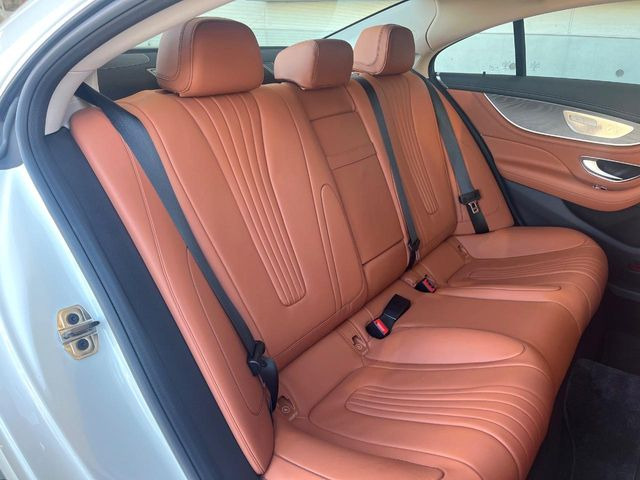 �����:��l����Ԃ��Ă��������������Ȃ��قǁA�������L�X���Ă���܂��B