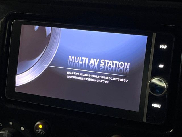 �y�����i�r�z�l�C�̏����i�r�𑕔����Ă���܂��B�i�r�̎g���₷���͂������A�I�[�f�B�I�@�\���[��!�L�����v�◷�s�͂������A�ʋ΂┃�����ȂǕ��i�̃h���C�u���y�����Ȃ�͂���