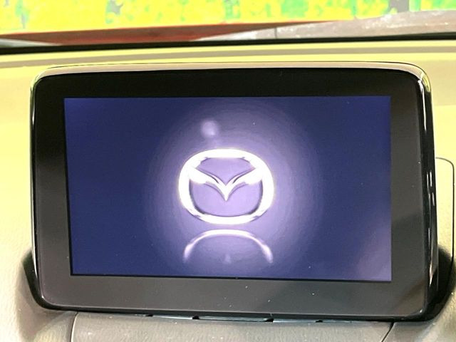 �y�}�c�_�R�l�N�g�i�r�z�ԓ��̕��͋C�Ƀ}�b�`������̌^�^�C�v�̃i�r�B�e����q�ݒ��Bluetooth�Đ����A�l�X�ȋ@�\���y���߂܂��B�����I�ȃ_�C�������삪�\�ŁA�g��������ǍD�ł��B