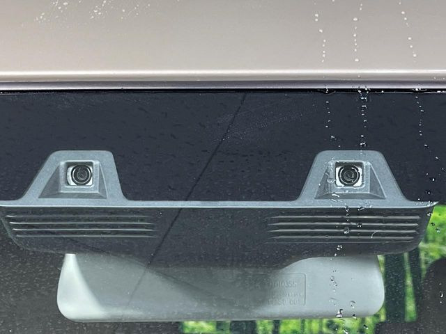 �y�X�Y�L �f���A���J�����u���[�L�T�|�[�g�z���s���ɑO���̎ԗ�����F�����A�Փ˂������Ȏ��͌x��ƃu���[�L�ŏՓˉ���Ɣ�Q�y�����A�V�X�g�B�����S�Ƀh���C�u�����y���݂��������܂��B