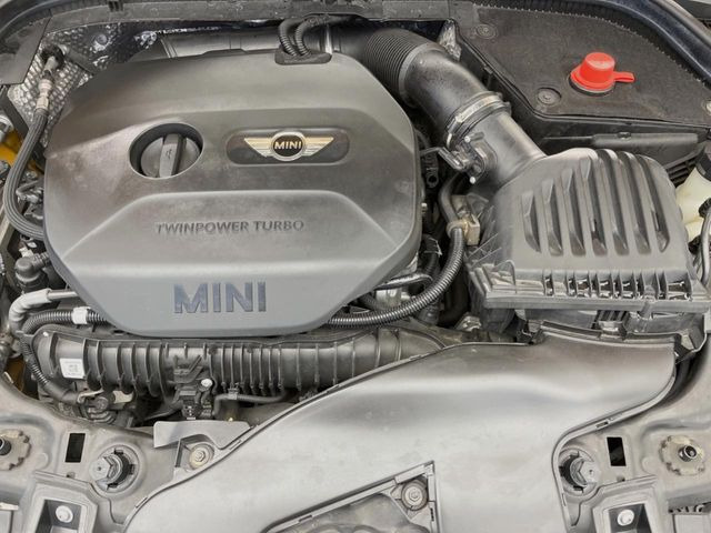 �����X�ł́A�e���[�J�[�̐�p�f�f�e�X�^�[�𓱓��B���Ǝ��i�����e�N�j�J���X�^�b�t���풓���Ă���܂��̂ŁA������̍ۂɂ����S���Ă����p���������܂��B