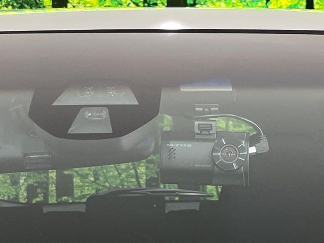 �y�V�e�B�u���[�L�A�N�e�B�u�V�X�e���z�ᑬ���s���ɑO���̎ԗ�����F�����A�Փ˂������Ȏ��͌x��ƃu���[�L�ŏՓˉ���Ɣ�Q�y�����A�V�X�g�B�����S�Ƀh���C�u�����y���݂��������܂��B