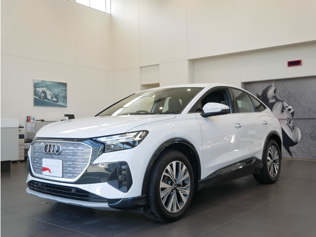 Q4スポーツバックe-tron40 アドバンスド