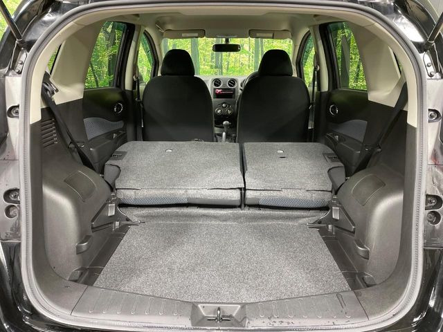 ���i�̂���������ʋ΁A���}���ɏ\���ȉ׎��X�y�[�X���m�ۂ��Ă���܂��B�Z�J���h�V�[�g��|���ƁA�傫�ȉו��̐ύڂ��\�ł���