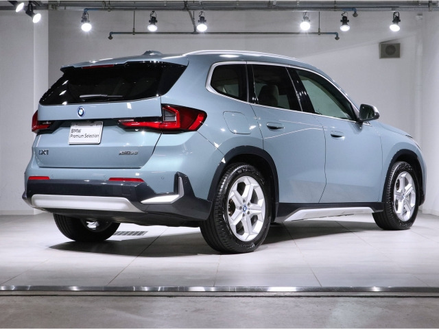 iX1xドライブ30 xライン 4WD