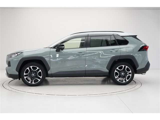 RAV42.0 アドベンチャー 4WD