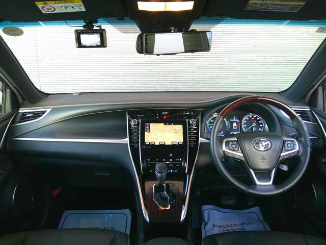 ハリアー2.5 ハイブリッド E-Four プレミアム アドバンスドパッケージ 4WD