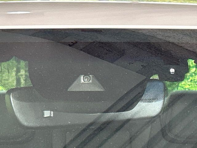 �y�g���^�Z�[�t�e�B�Z���X�z���s���ɑO���̎ԗ�����F�����A�Փ˂������Ȏ��͌x��ƃu���[�L�ŏՓˉ���Ɣ�Q�y�����A�V�X�g�B�����S�Ƀh���C�u�����y���݂��������܂��B