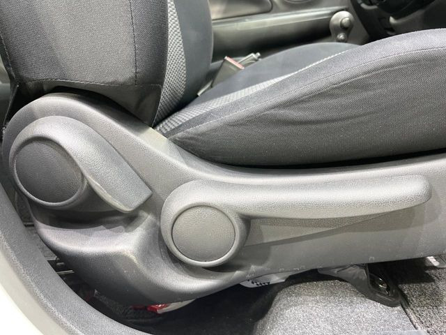 �y�V�[�g���t�^�[�z�V�[�g���ʂ̈ʒu���㉺�ɒ����ł���V�[�g���t�^�[�𑕔��B�啿�ȕ��������ȕ����œK�ȃh���C�r���O�|�W�V�����ŉ^�]�ł��܂��B