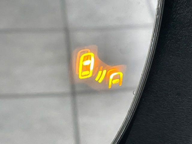 �y�u���C���h�X�|�b�g���j�^�[�z���s���A�h�A�~���[�̎��p�ɂȂ�₷���ӏ��Ɍ㑱�Ԃ��ڋ߂���ƃT�C�h�~���[�t�߂Ɍx����\���A�h���C�o�[�ɒ��ӊ��N�����Ă���܂��B