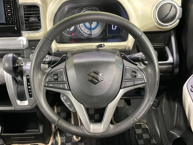 �y�����v�����X�e�A�����O�z�㎿�Ȋv���g�p���邱�ƂŁA��ɂ����������݂ƂĂ��^�]���₷���n���h���ł���