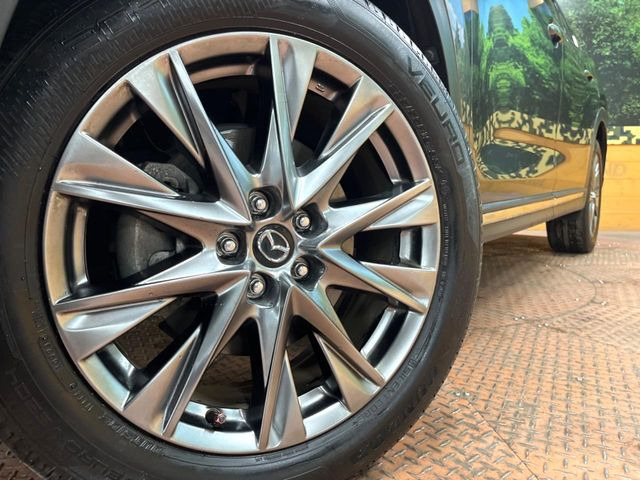 �y�����A���~�z�C�[���z�O�ςɃ}�b�`���������A���~�z�C�[���𑕒����Ă���܂��B�e��ЊO�A���~�z�C�[����A�X�^�b�h���X�^�C�����戵�����Ă���܂��B���񂲑��k����������