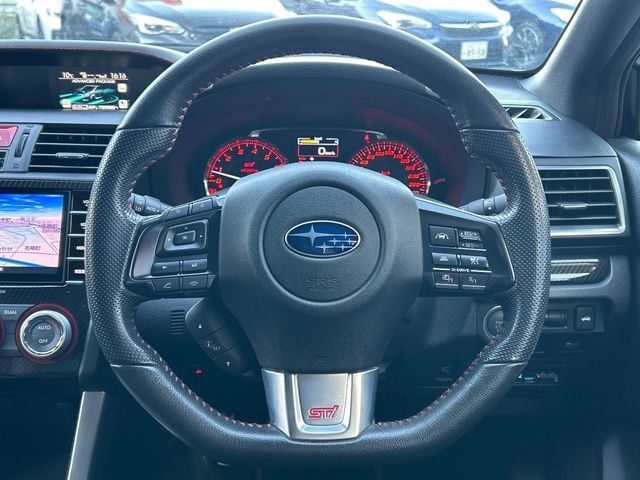 �y�����v�����X�e�A�����O�z�㎿�Ȋv���g�p���邱�ƂŁA��ɂ����������݂ƂĂ��^�]���₷���n���h���ł���